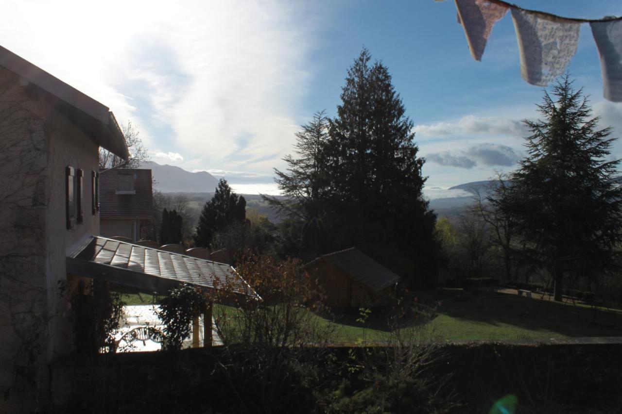 Chez Louve Bleue Bed & Breakfast Hotonnes Exterior foto